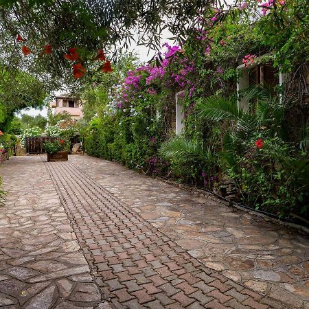 Residence L'Ulivo Будони Экстерьер фото